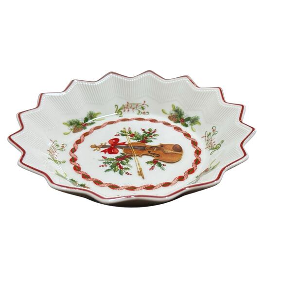 Villeroy & Boch Music Note Violin Christmas Toy Fantasy Plate Bowl Dish Candy 6" - Picture 3 of 7